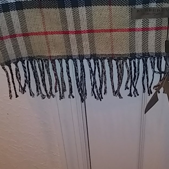Burberry Fringe Scarf w/ Wristlet & Eyeglass Case - Picture 7 of 17